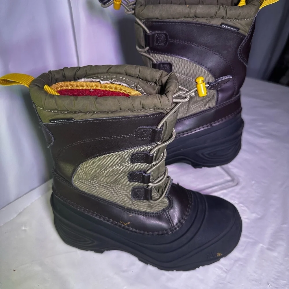 The North Face Kids' Boots - Olive and Black